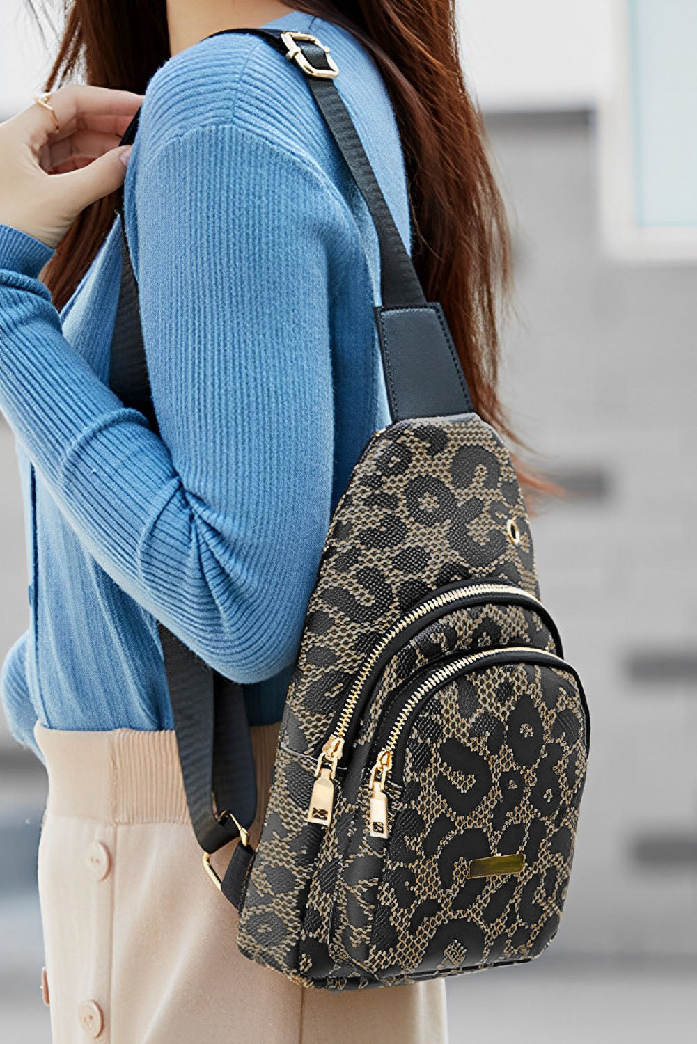 🐆 Fierce & Fabulous! 💋 Leopard Print PU Sling Bag 👜✨
