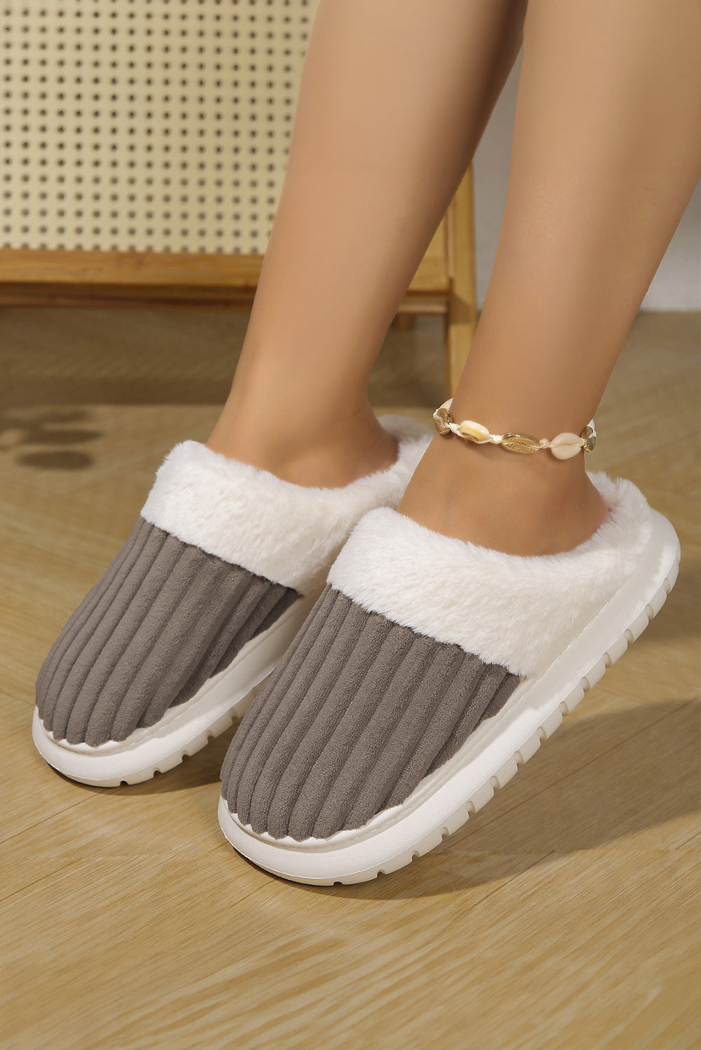 ❄️ Cozy & Cute! 🩶 Dark Grey Ribbed Plush Color Block Winter Slippers 🐾✨