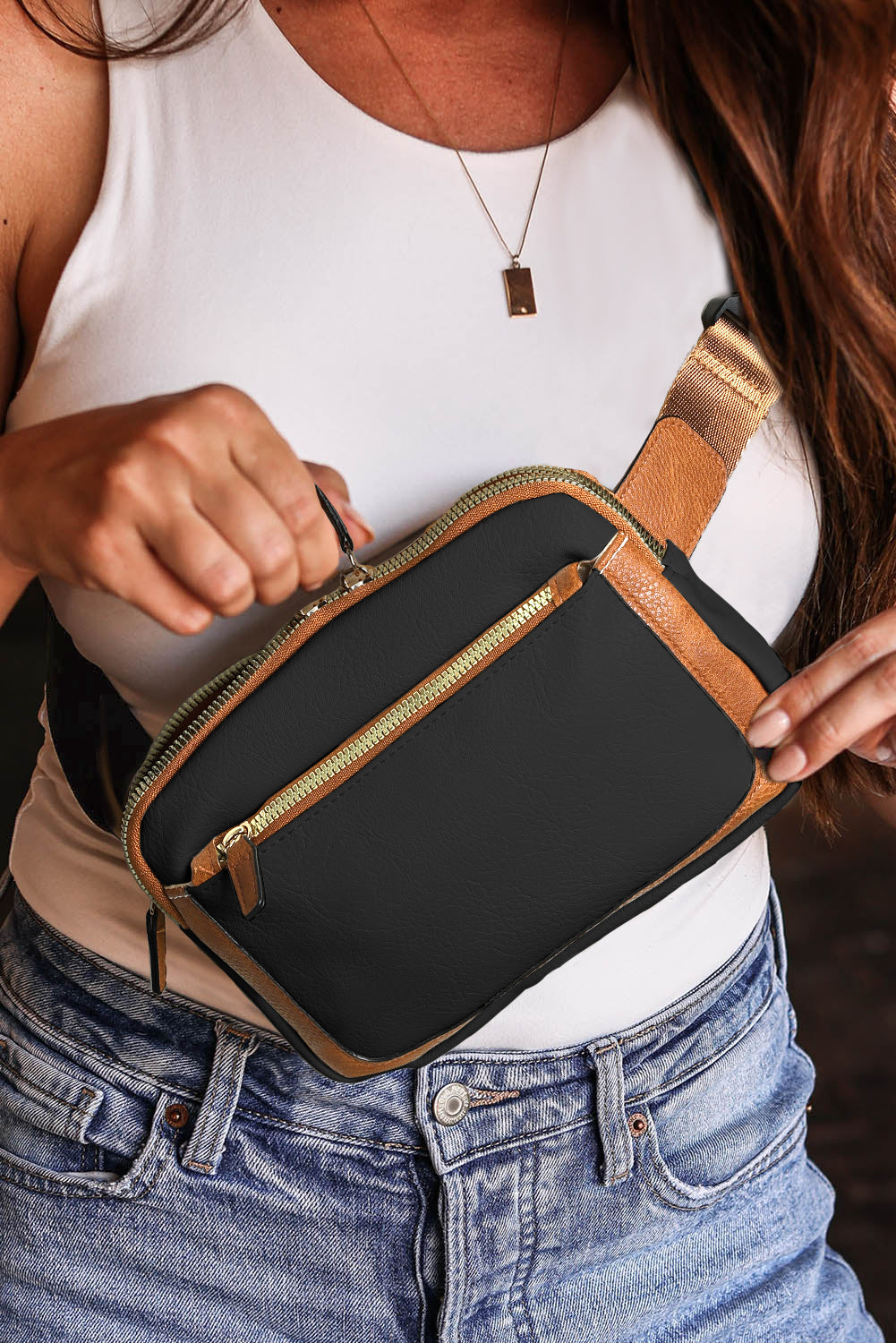 🤍 Chic & Compact! ✨ White Adjustable Strap Mini PU Leather Crossbody Bag 👜💫