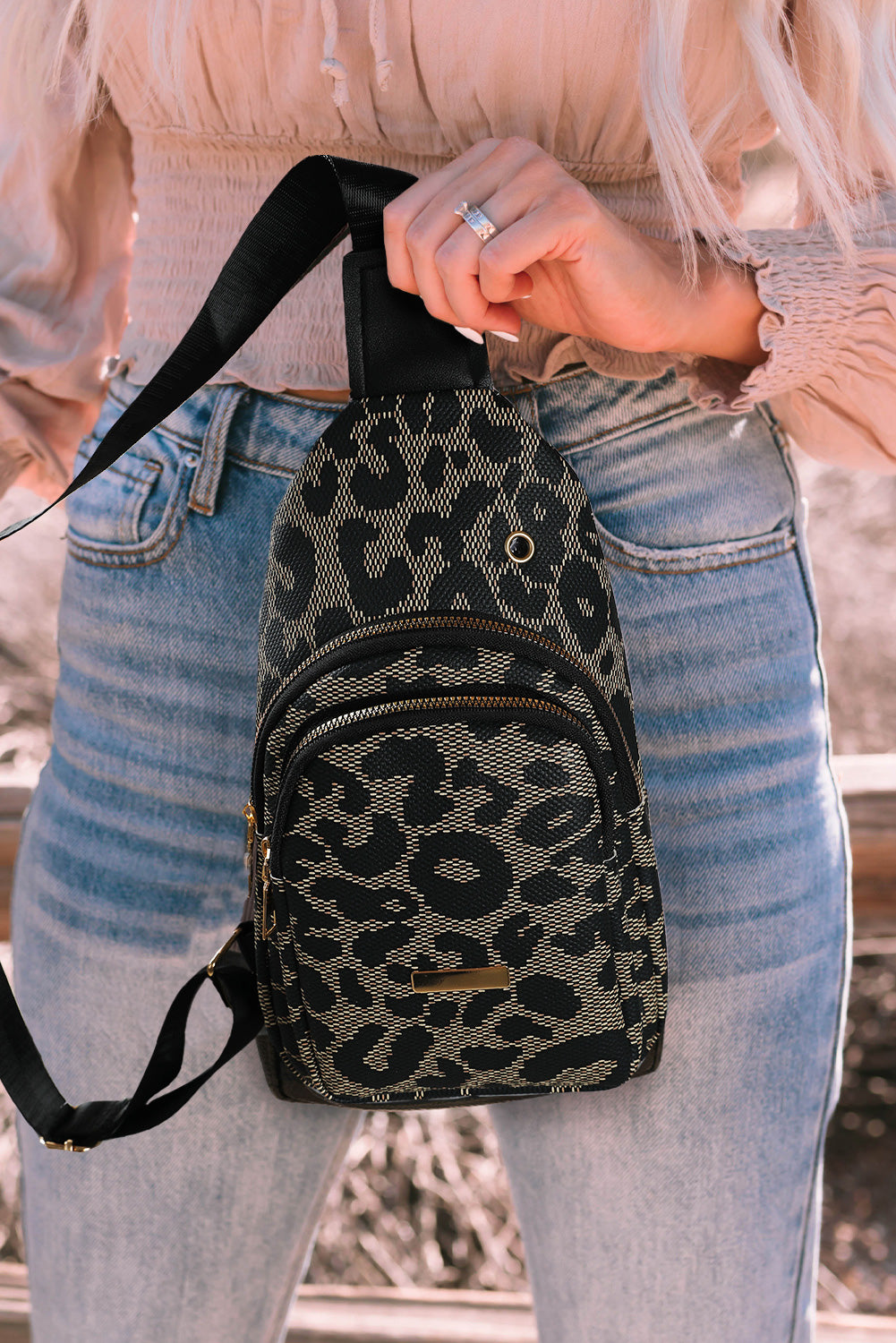 🐆 Fierce & Fabulous! 💋 Leopard Print PU Sling Bag 👜✨
